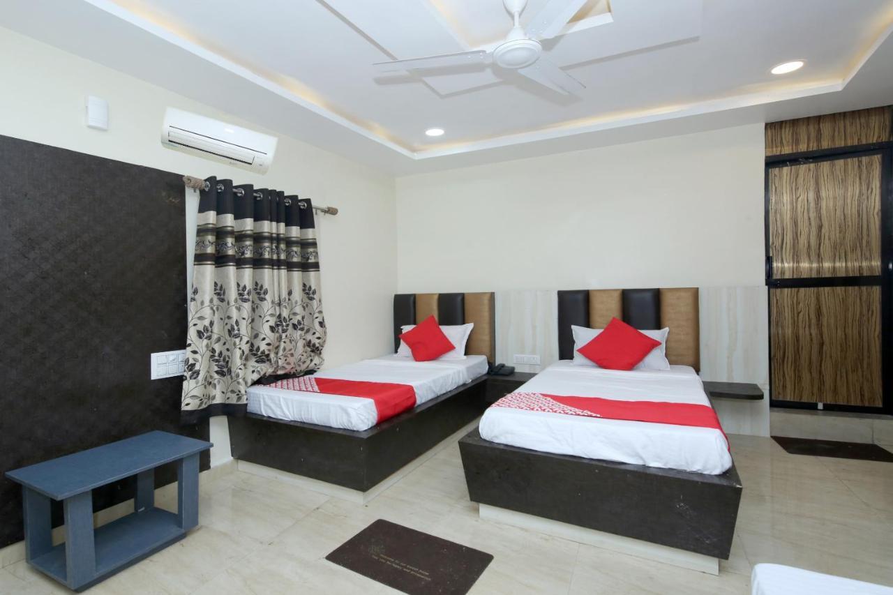 Oyo Flagship 27933 Hotel Green Valley Rāipur Exteriör bild