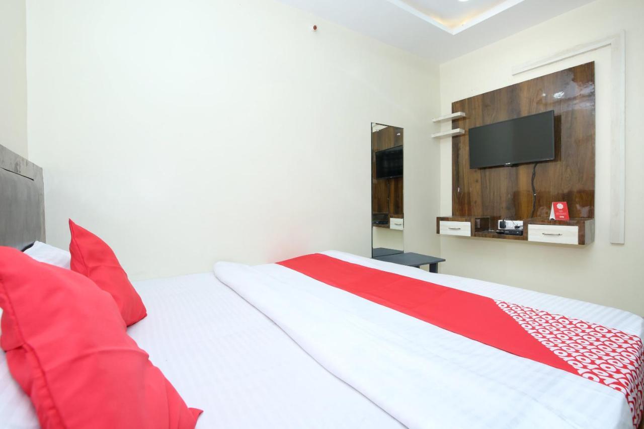Oyo Flagship 27933 Hotel Green Valley Rāipur Exteriör bild