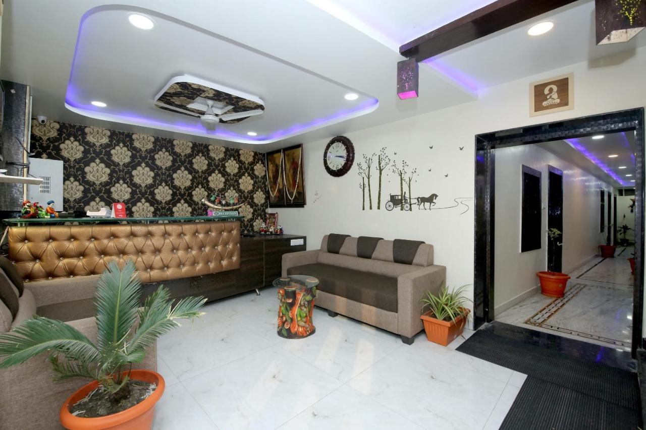 Oyo Flagship 27933 Hotel Green Valley Rāipur Exteriör bild