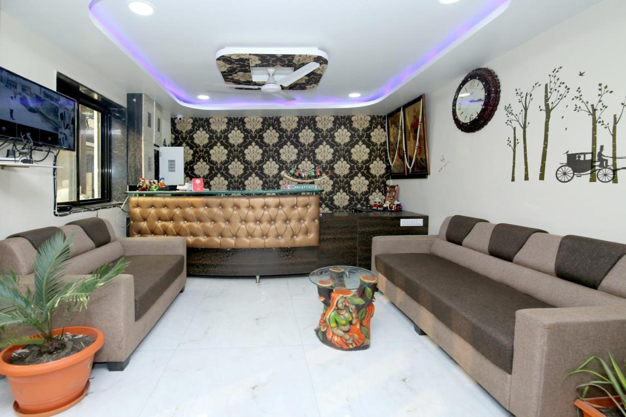 Oyo Flagship 27933 Hotel Green Valley Rāipur Exteriör bild