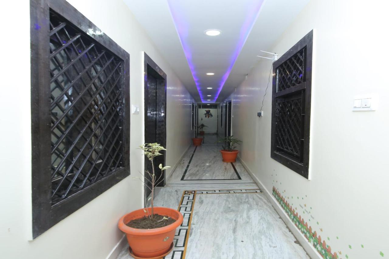 Oyo Flagship 27933 Hotel Green Valley Rāipur Exteriör bild