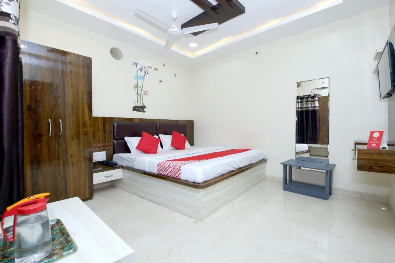 Oyo Flagship 27933 Hotel Green Valley Rāipur Exteriör bild